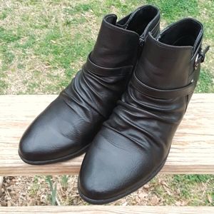 Baretraps Booties, black size 6